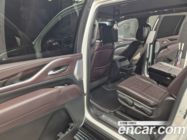 Cadillac Escalade (V) 6.2 ESV ESV Premium Luxury Platinum 2022 — фото 7