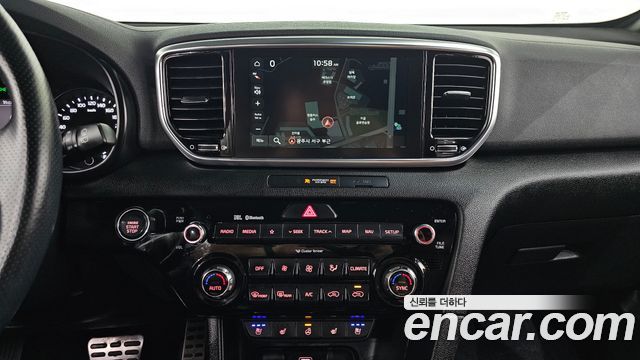 Kia Sportage The Bold Diesel 2.0 2WD Signature 2020 — фото 14