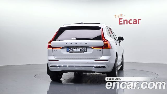 Volvo XC60 (II) T8 Ultra Bright 2025 — фото 4