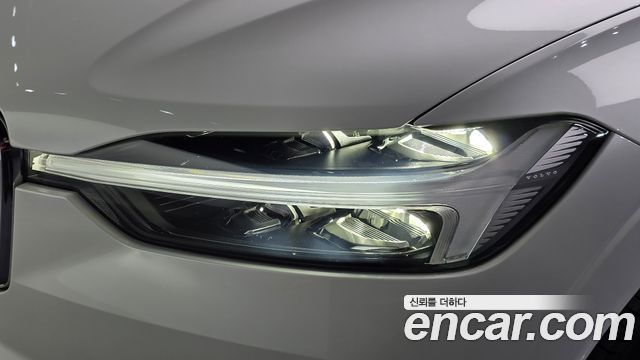 Volvo XC60 (II) T8 Ultra Bright 2025 — фото 22