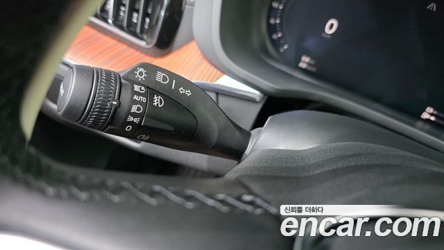 Volvo XC60 (II) T8 Ultra Bright 2025 — фото 30