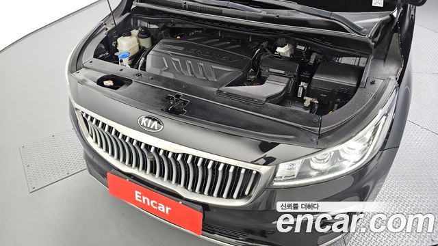 Kia Carnival 9-Seater Noblesse Special 2019 — фото 6