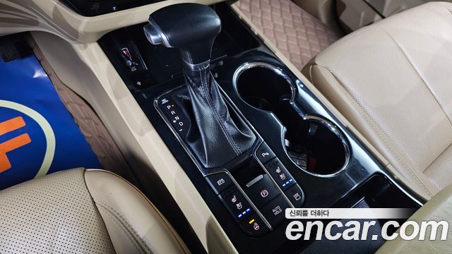 Kia Carnival 9-Seater Noblesse Special 2019 — фото 9