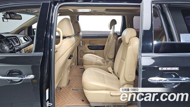 Kia Carnival 9-Seater Noblesse Special 2019 — фото 12