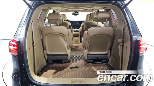 Kia Carnival 9-Seater Noblesse Special 2019 — фото 17