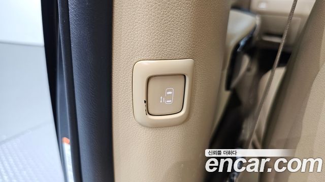 Kia Carnival 9-Seater Noblesse Special 2019 — фото 18