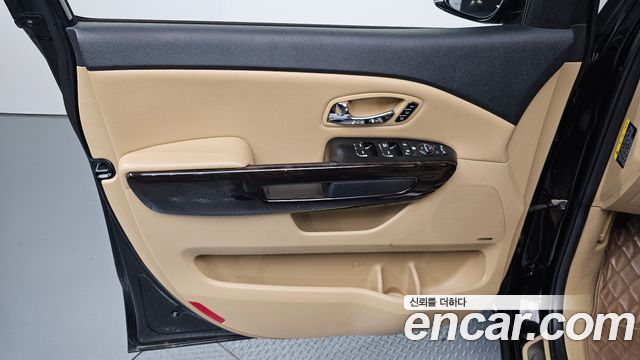 Kia Carnival 9-Seater Noblesse Special 2019 — фото 24
