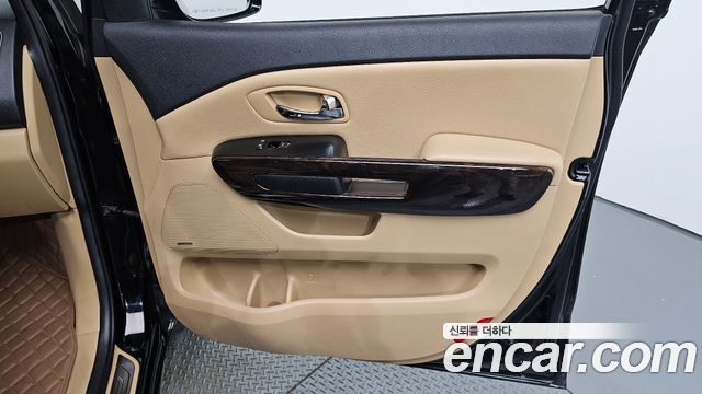 Kia Carnival 9-Seater Noblesse Special 2019 — фото 25