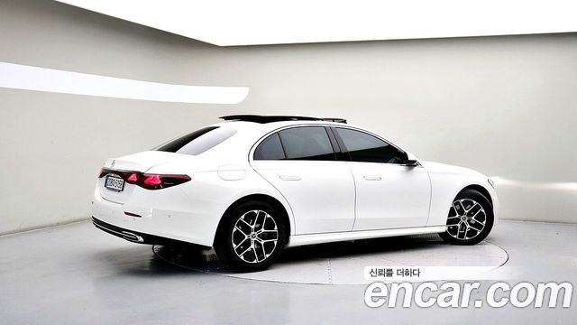 Mercedes-Benz E-Class (W214) E200 Avantgarde 2024 — фото 4
