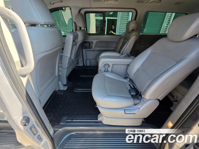 Hyundai Grand Starex 12-Seater Wagon Modern 2017 — фото 13