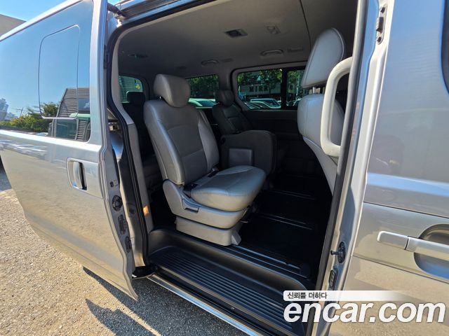 Hyundai Grand Starex 12-Seater Wagon Modern 2017 — фото 14