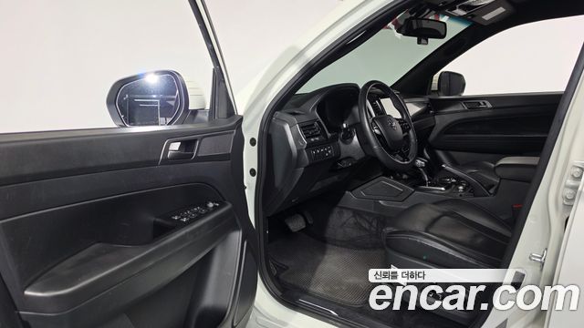 KG Mobility (SsangYong) Rexton Sports Khan Diesel 2.2 4WD Prestige 2023 — фото 10