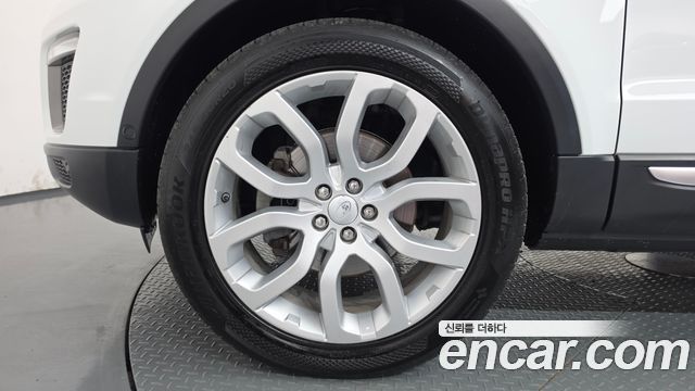 Land Rover Range Rover Evoque 2.0 TD4 HSE 2016 — фото 5