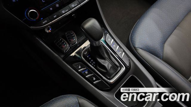 Hyundai Ioniq Hybrid Q 2017 — фото 9