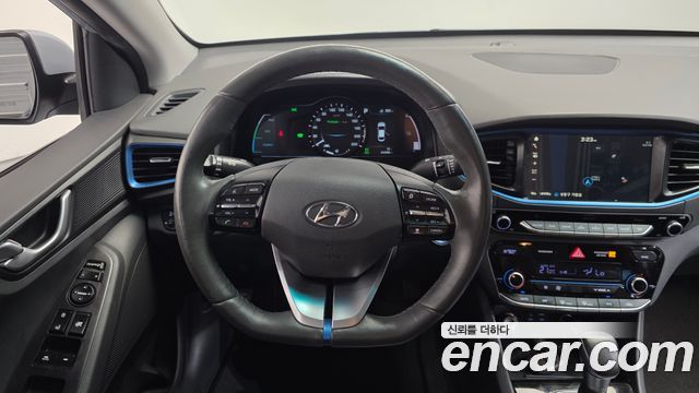 Hyundai Ioniq Hybrid Q 2017 — фото 13