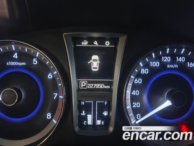 Hyundai Grandeur (HG) HG240 Modern Collection 2016 — фото 9