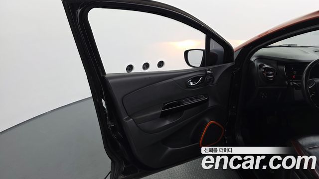 Renault Korea QM3 RE 2015 — фото 24