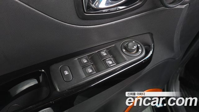 Renault Korea QM3 RE 2015 — фото 29
