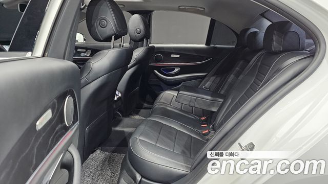 Mercedes-Benz E-Class (W213) E220d Avantgarde 2017 — фото 11