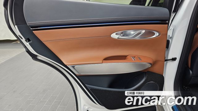Genesis GV70 2.5T Gasoline 2WD 2025 — фото 25