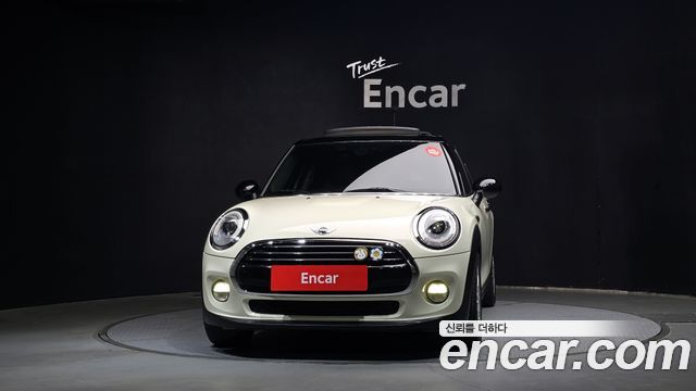 MINI Cooper D 5Door HIGH 3rd 2018 — фото 3
