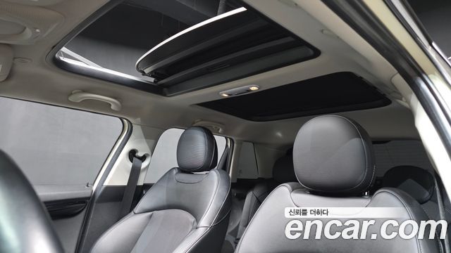 MINI Cooper D 5Door HIGH 3rd 2018 — фото 18