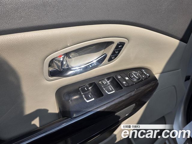Kia Carnival 7-seater Limousine President 2016 — фото 16