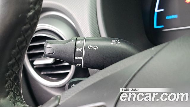 Hyundai Kona Electric Premium 2020 — фото 16
