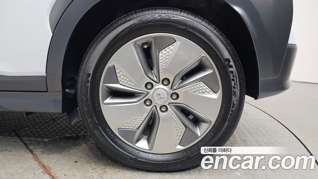 Hyundai Kona Electric Premium 2020 — фото 21