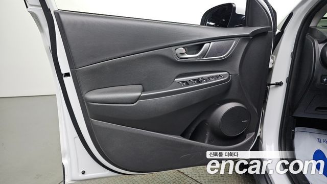 Hyundai Kona Electric Premium 2020 — фото 24
