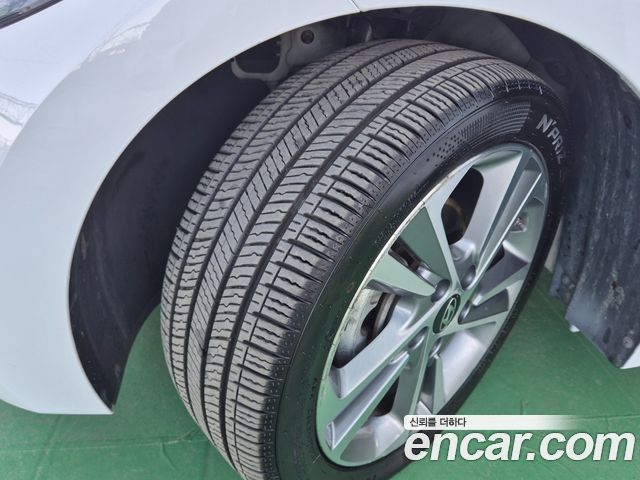 Hyundai Avante (AD) 1.6 GDI Value Plus 2018 — фото 23