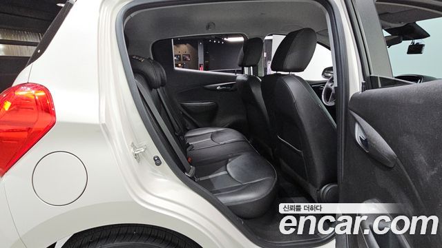 Chevrolet Spark Premier 2019 — фото 12