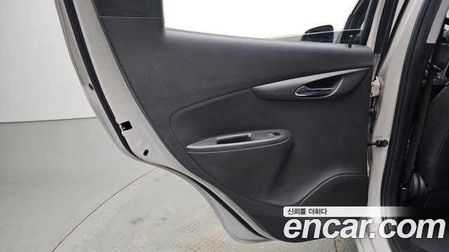 Chevrolet Spark Premier 2019 — фото 25