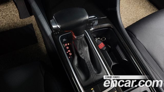Kia K5 (II) 2.0 Prestige 2019 — фото 9