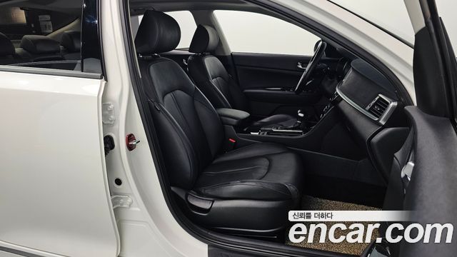 Kia K5 (II) 2.0 Prestige 2019 — фото 11