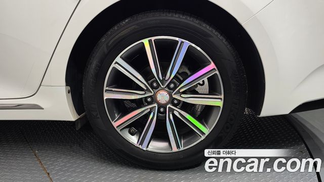 Kia K5 (II) 2.0 Prestige 2019 — фото 21