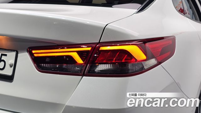 Kia K5 (II) 2.0 Prestige 2019 — фото 23