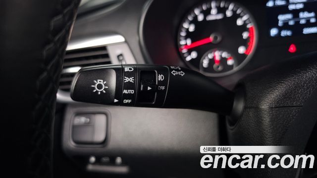Kia K5 (II) 2.0 Prestige 2019 — фото 30