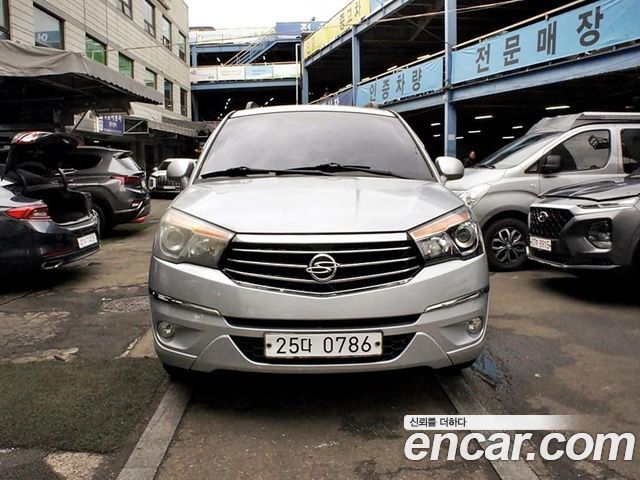 KG Mobility (SsangYong) Korando Turismo 4WD TX 9-seater
