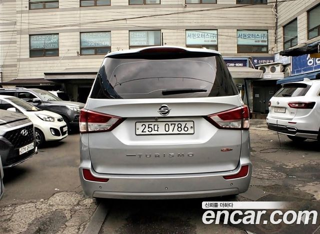 KG Mobility (SsangYong) Korando Turismo 4WD TX 9-seater 2016 — фото 3