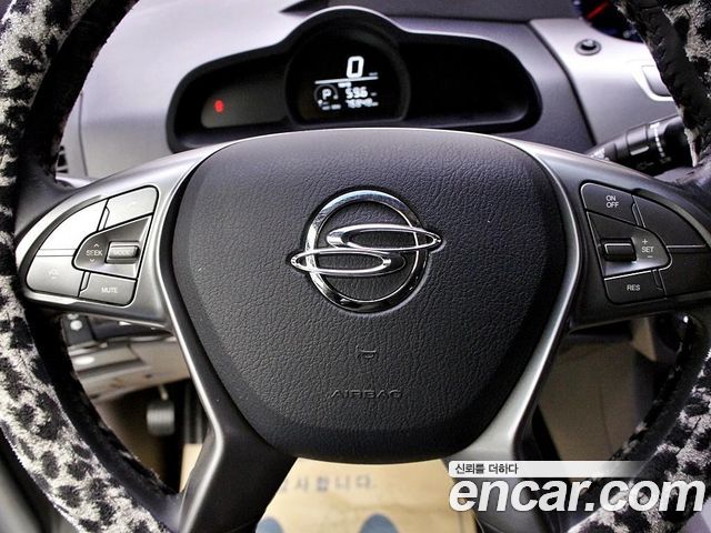 KG Mobility (SsangYong) Korando Turismo 4WD TX 9-seater 2016 — фото 8