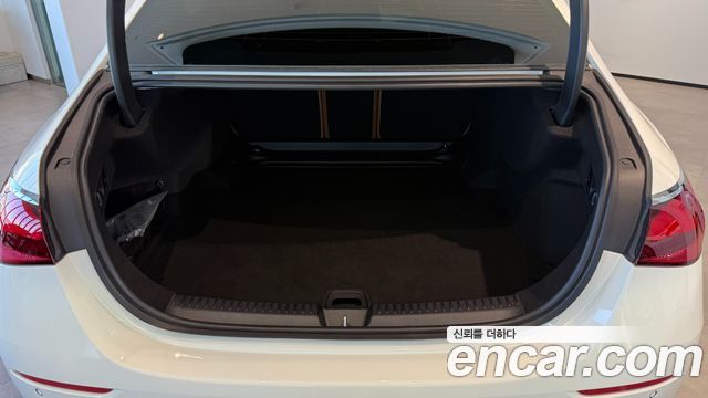 Mercedes-Benz E-Class (W214) E200 Exclusive 2026 — фото 10