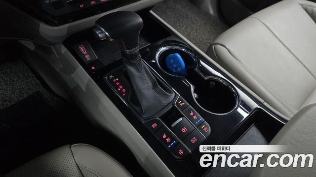 Kia Carnival Gasoline 9-Seater Noblesse Special 2019 — фото 9