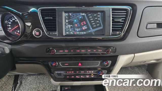 Kia Carnival Gasoline 9-Seater Noblesse Special 2019 — фото 12