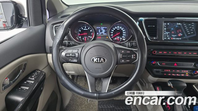 Kia Carnival Gasoline 9-Seater Noblesse Special 2019 — фото 13