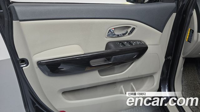 Kia Carnival Gasoline 9-Seater Noblesse Special 2019 — фото 24