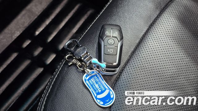 Ford Explorer 2.3 Limited 4WD 5th 2016 — фото 16