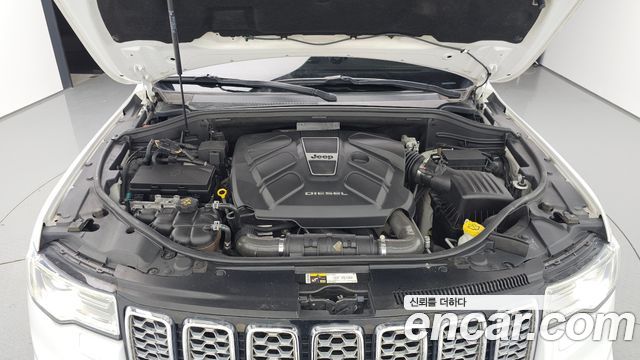 Jeep Grand Cherokee 3.0 Diesel Overland WK2 2018 — фото 6