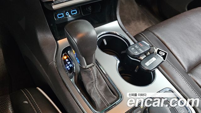 Jeep Grand Cherokee 3.0 Diesel Overland WK2 2018 — фото 9