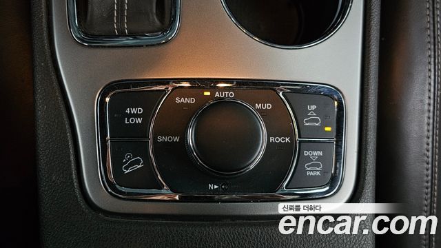 Jeep Grand Cherokee 3.0 Diesel Overland WK2 2018 — фото 18